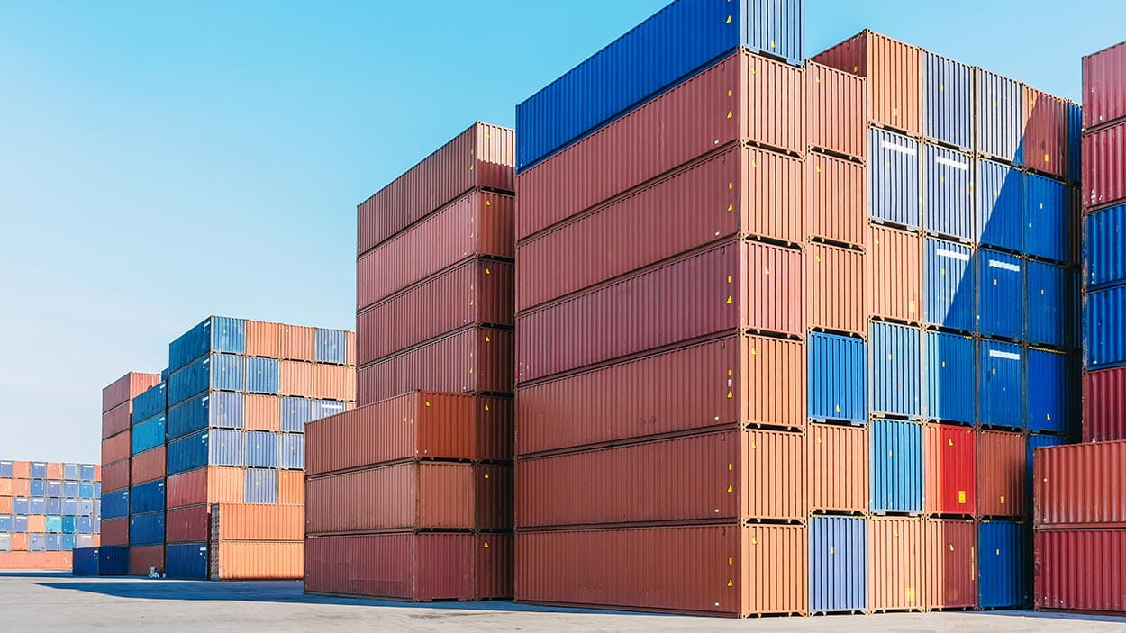 DSV’s container yard with large shipping containers, can accommodate up to 2000 TEUs.